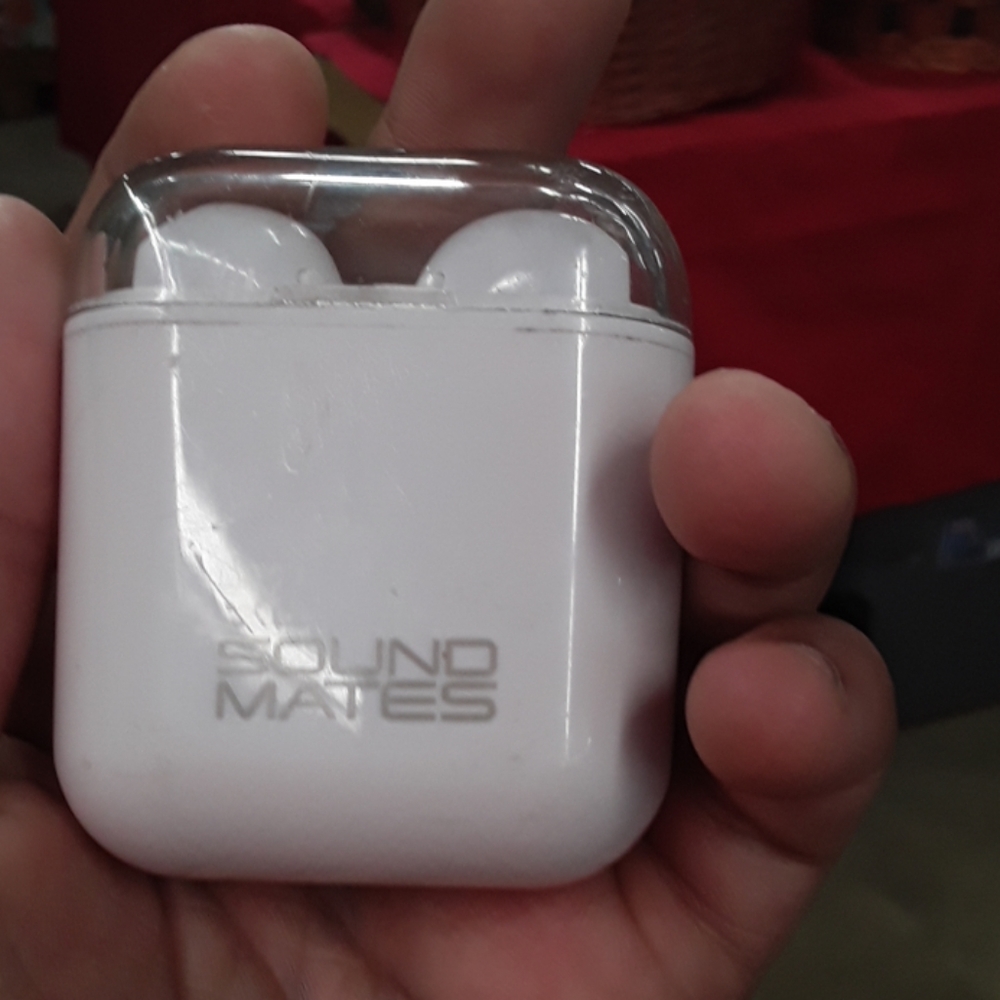 Sounds mates  airpods